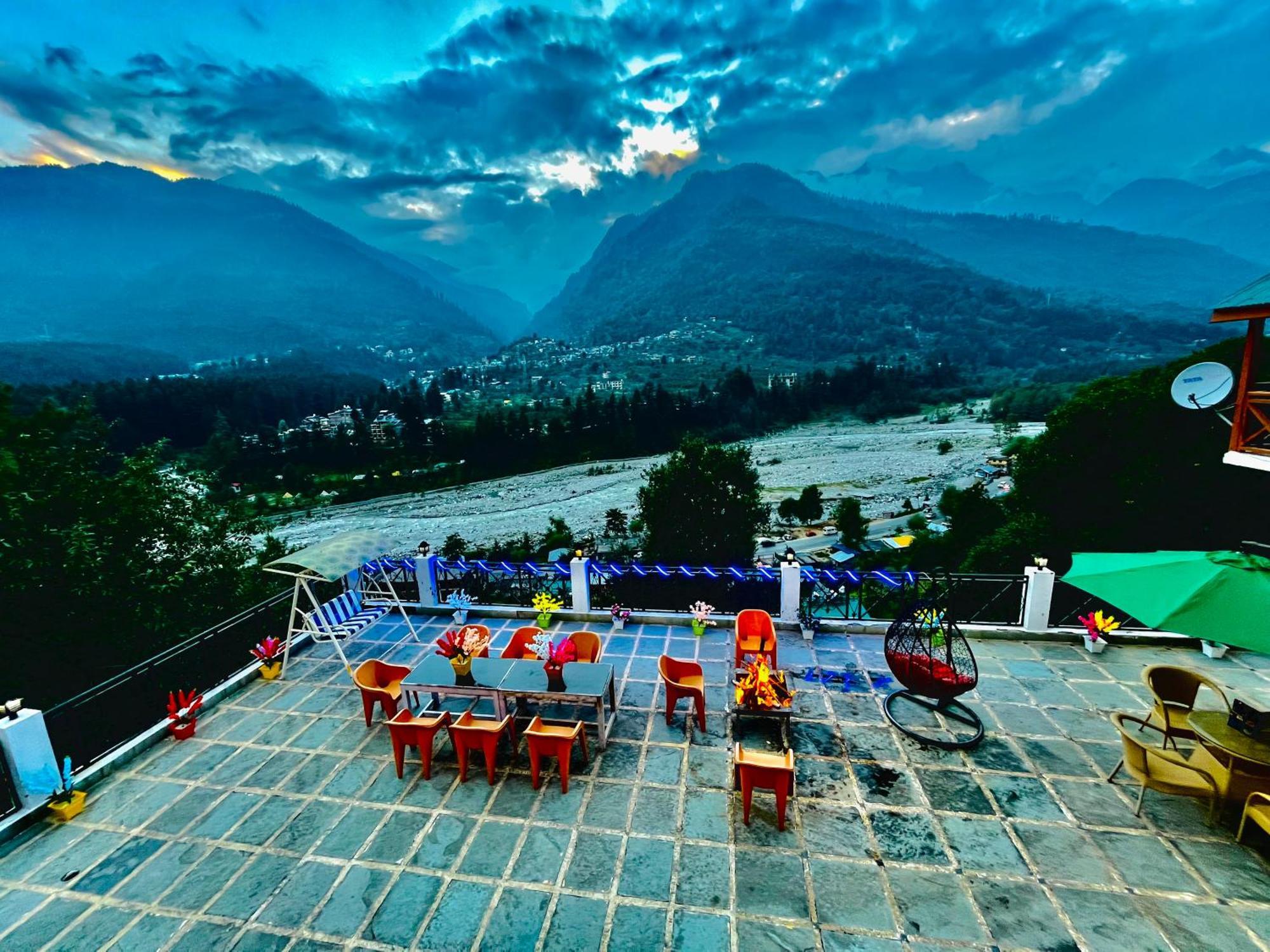 Snow Clad Riverview Hotel & Resort, Manali Eksteriør billede