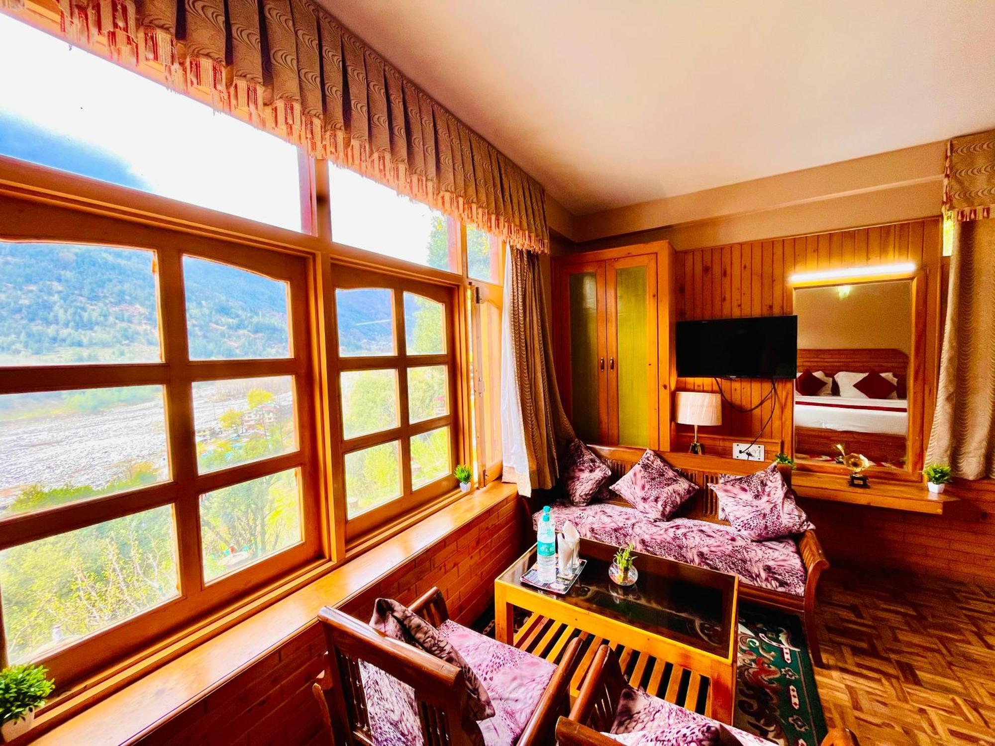 Snow Clad Riverview Hotel & Resort, Manali Eksteriør billede