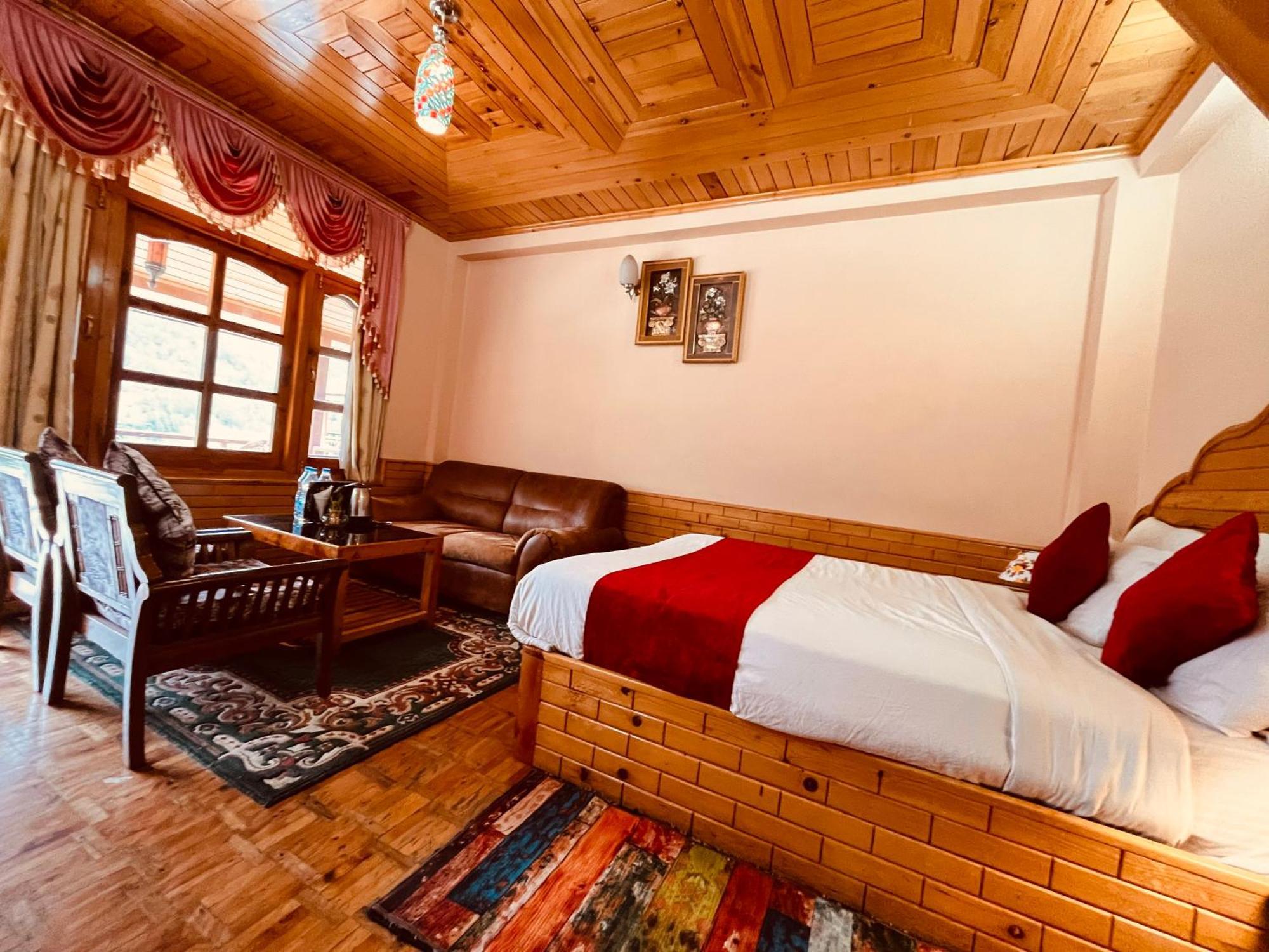 Snow Clad Riverview Hotel & Resort, Manali Eksteriør billede